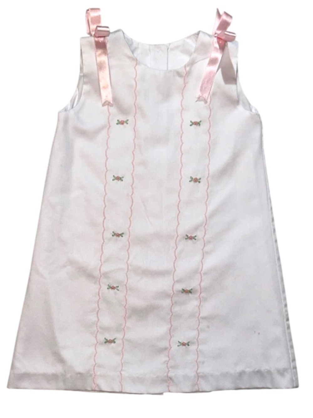 EUC LuLu Bebe White sleeveless lined Dress with scallop and rosebud embroidery4t